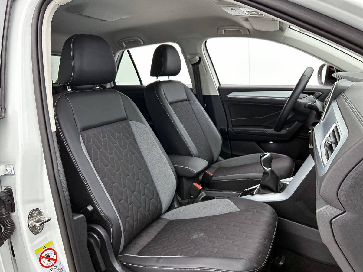 Volkswagen T-Roc Volkswagen T-Roc 1.0 TSI GOAL CLIMA | FULL-LED | VIRTUAL | PRIVACY-GLASS