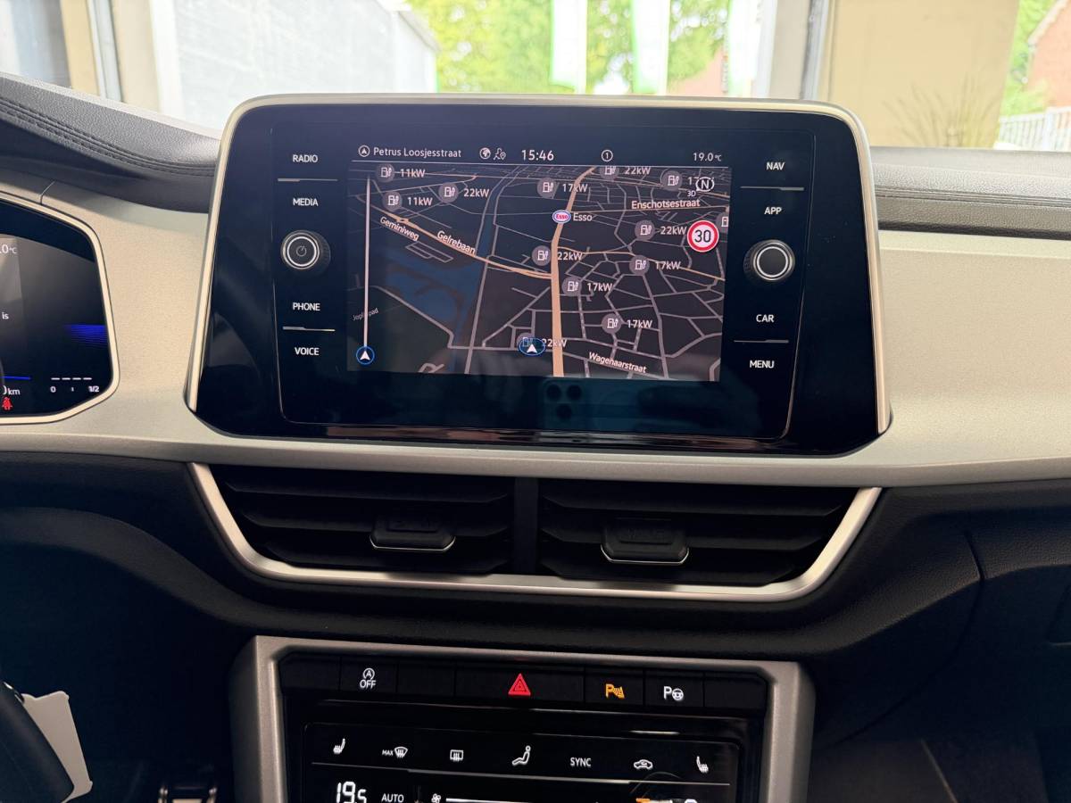 Volkswagen T-Roc Volkswagen T-Roc 1.0 TSI GOAL CLIMA | FULL-LED | VIRTUAL | PRIVACY-GLASS