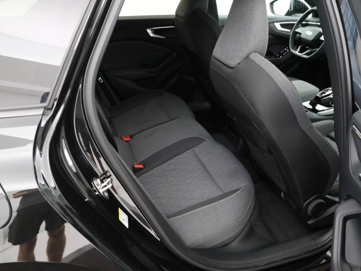 Audi A5 Audi A5 Avant 2.0 e-hybrid Quattro 299pk S-Tronic S Edition  · 360 Camera · Inklap. Trekhaak · Bijrijdersscherm · Side Assist · Keyless · Matrix LED · Garantie t/m 05-08-2029 of 100.000km