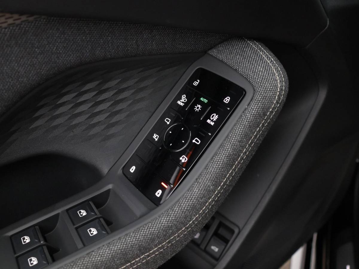 Audi A5 Audi A5 Avant 2.0 e-hybrid Quattro 299pk S-Tronic S Edition  · 360 Camera · Inklap. Trekhaak · Bijrijdersscherm · Side Assist · Keyless · Matrix LED · Garantie t/m 05-08-2029 of 100.000km
