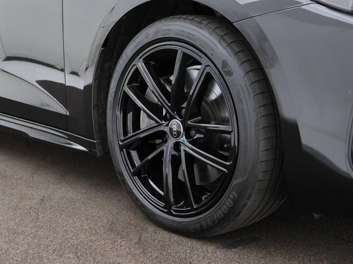Audi A5 Audi A5 Avant 2.0 e-hybrid Quattro 299pk S-Tronic S Edition  · 360 Camera · Inklap. Trekhaak · Bijrijdersscherm · Side Assist · Keyless · Matrix LED · Garantie t/m 05-08-2029 of 100.000km