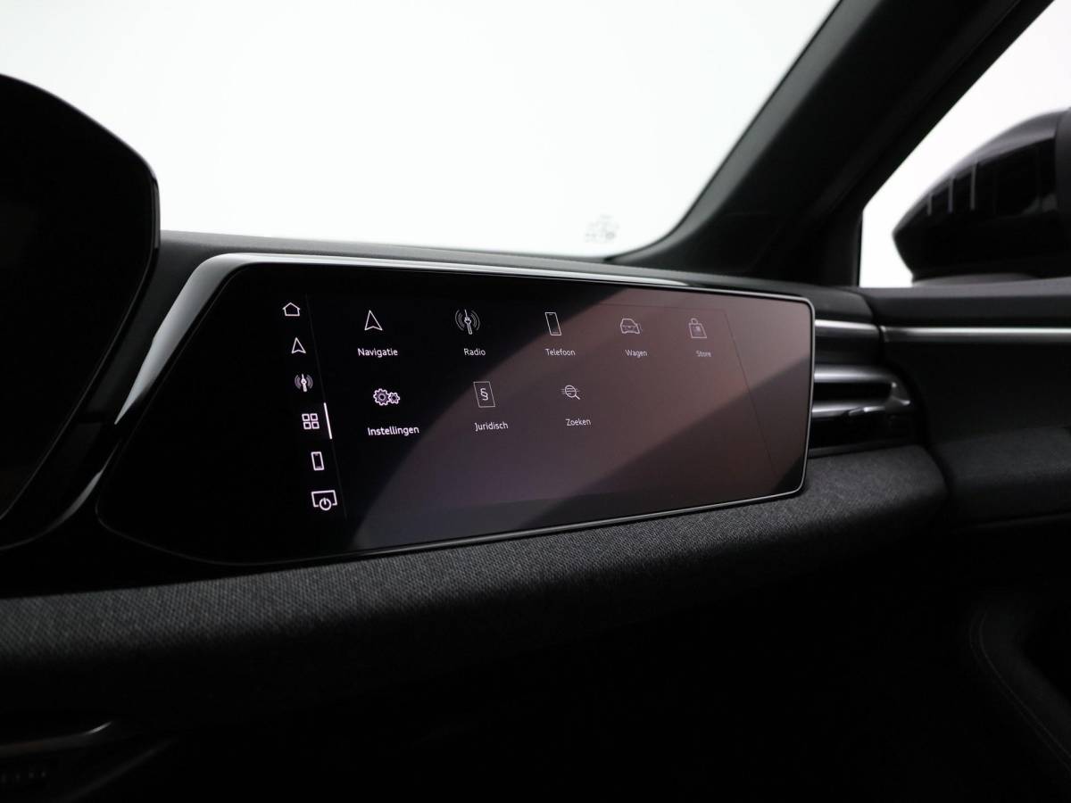Audi A5 Audi A5 Avant 2.0 e-hybrid Quattro 299pk S-Tronic S Edition  · 360 Camera · Inklap. Trekhaak · Bijrijdersscherm · Side Assist · Keyless · Matrix LED · Garantie t/m 05-08-2029 of 100.000km
