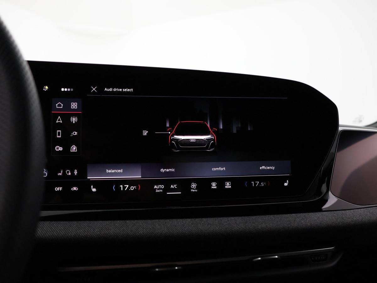 Audi A5 Audi A5 Avant 2.0 e-hybrid Quattro 299pk S-Tronic S Edition  · 360 Camera · Inklap. Trekhaak · Bijrijdersscherm · Side Assist · Keyless · Matrix LED · Garantie t/m 05-08-2029 of 100.000km