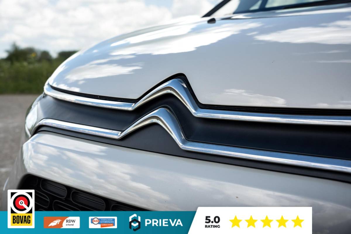 Citroën C3 Citroën C3 1.2 PureTech Shine | Apple CarPlay/Android Auto | stoelverwarming | Dealer onderhouden