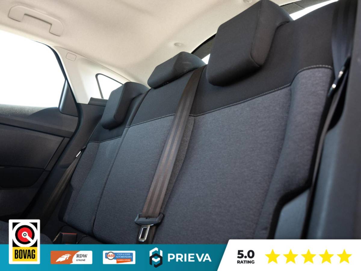 Citroën C4 Citroën C4 PureTech Feel | Navigatie | CarPlay | Cruise