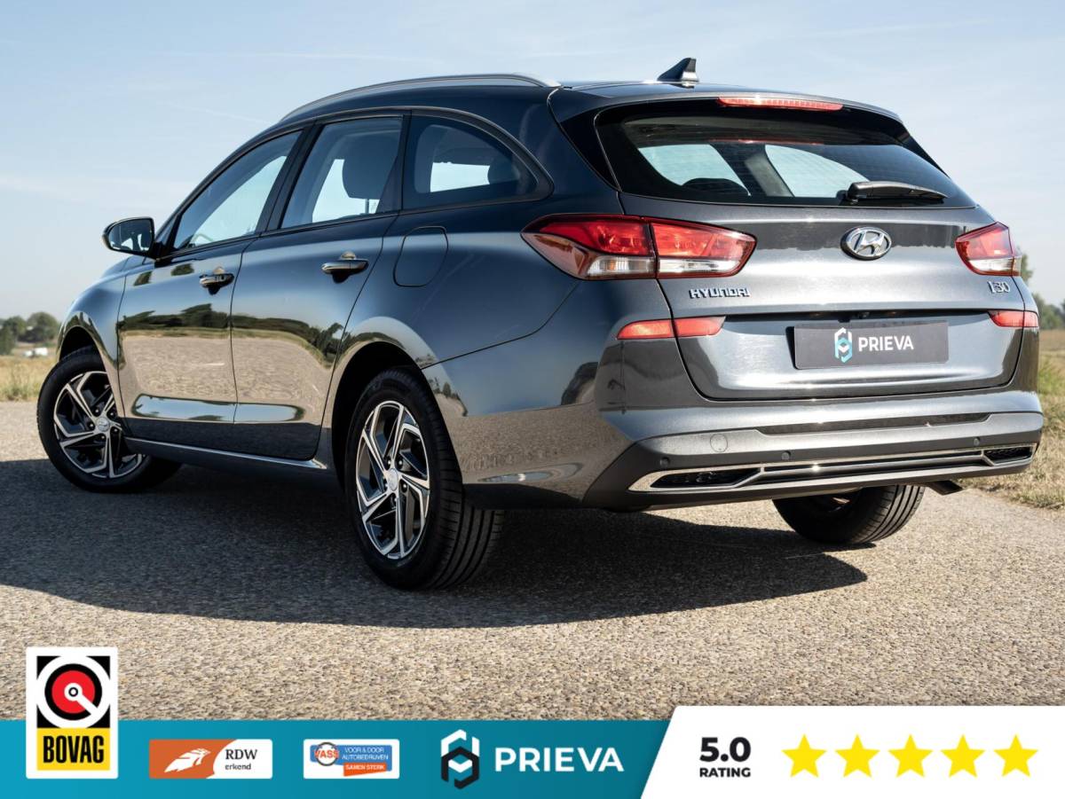 Hyundai i30 Hyundai i30 CW 1.0 T-GDI Essential 120PK | Dealer| Stoel- & Stuurverwarming | Camera | CarPlay