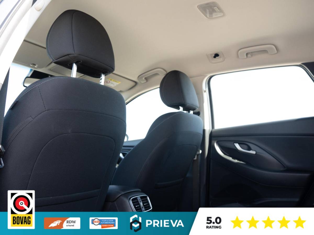 Hyundai i30 Hyundai i30 CW 1.0 T-GDI Essential 120PK | Dealer| Stoel- & Stuurverwarming | Camera | CarPlay