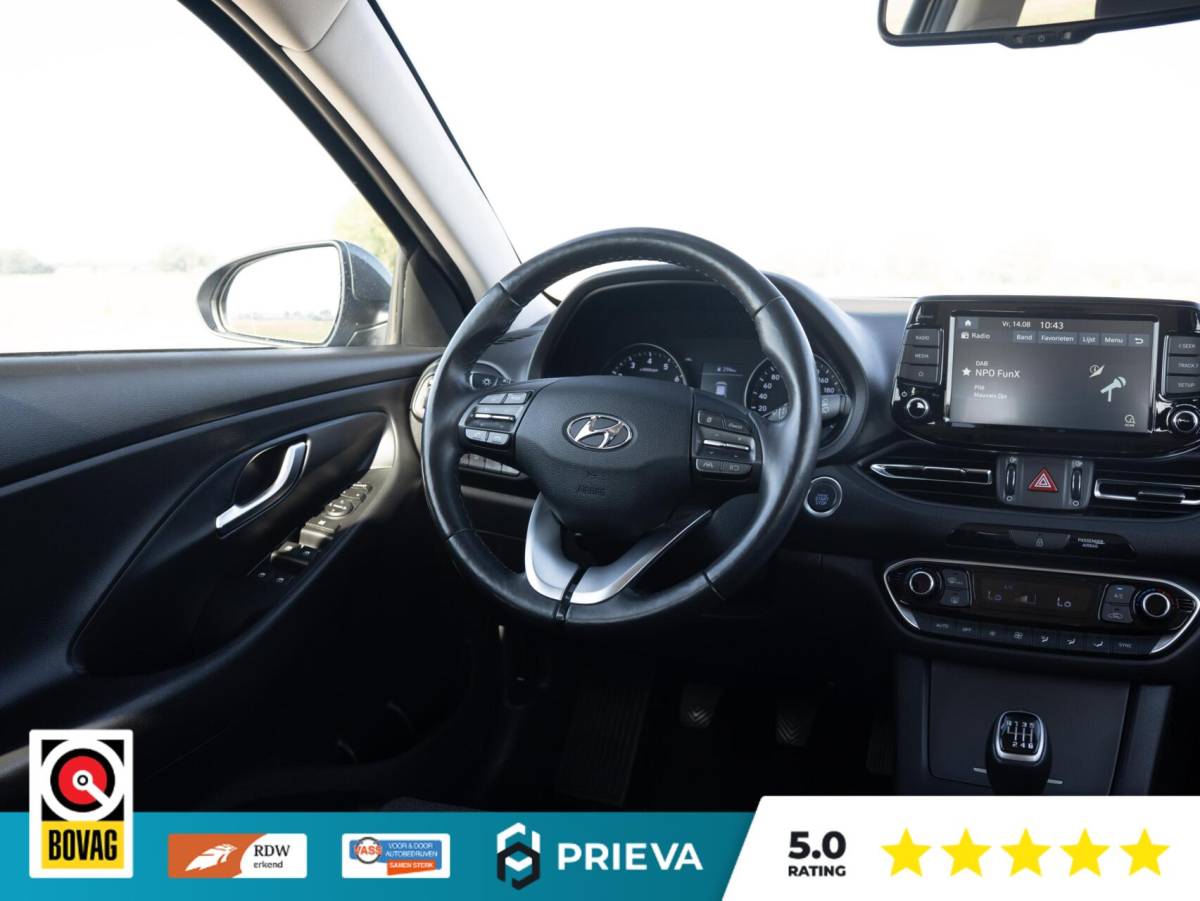 Hyundai i30 Hyundai i30 CW 1.0 T-GDI Essential 120PK | Dealer| Stoel- & Stuurverwarming | Camera | CarPlay