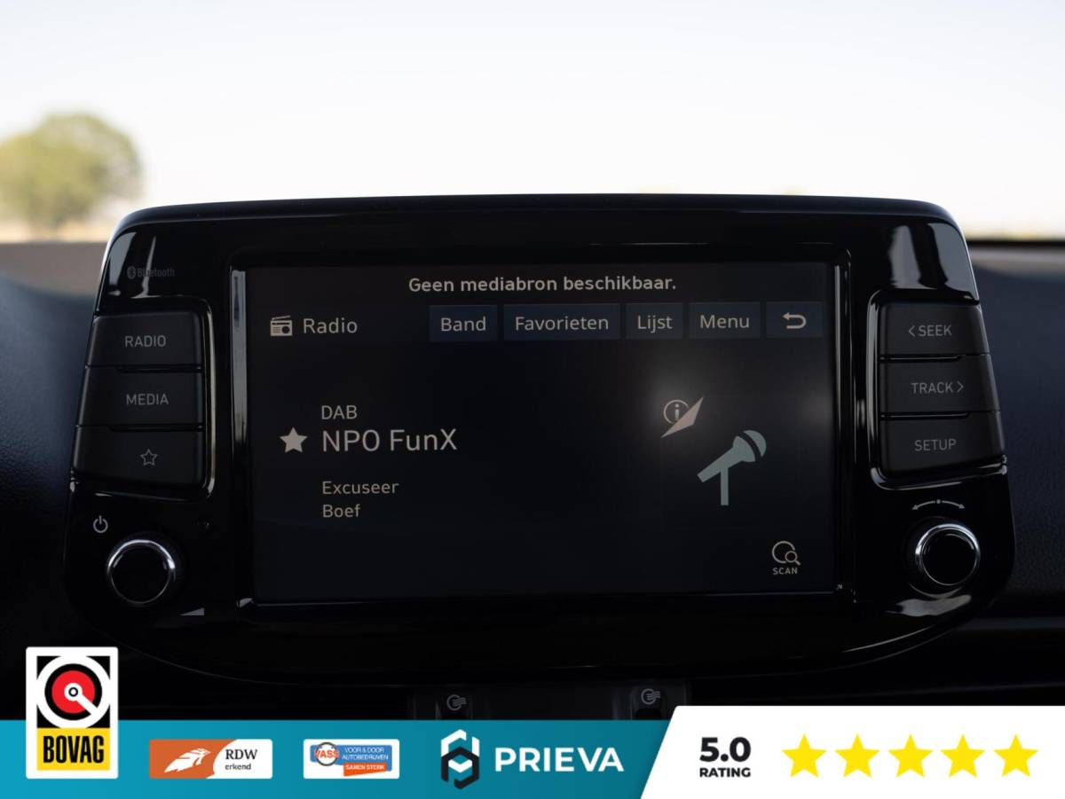 Hyundai i30 Hyundai i30 CW 1.0 T-GDI Essential 120PK | Dealer| Stoel- & Stuurverwarming | Camera | CarPlay
