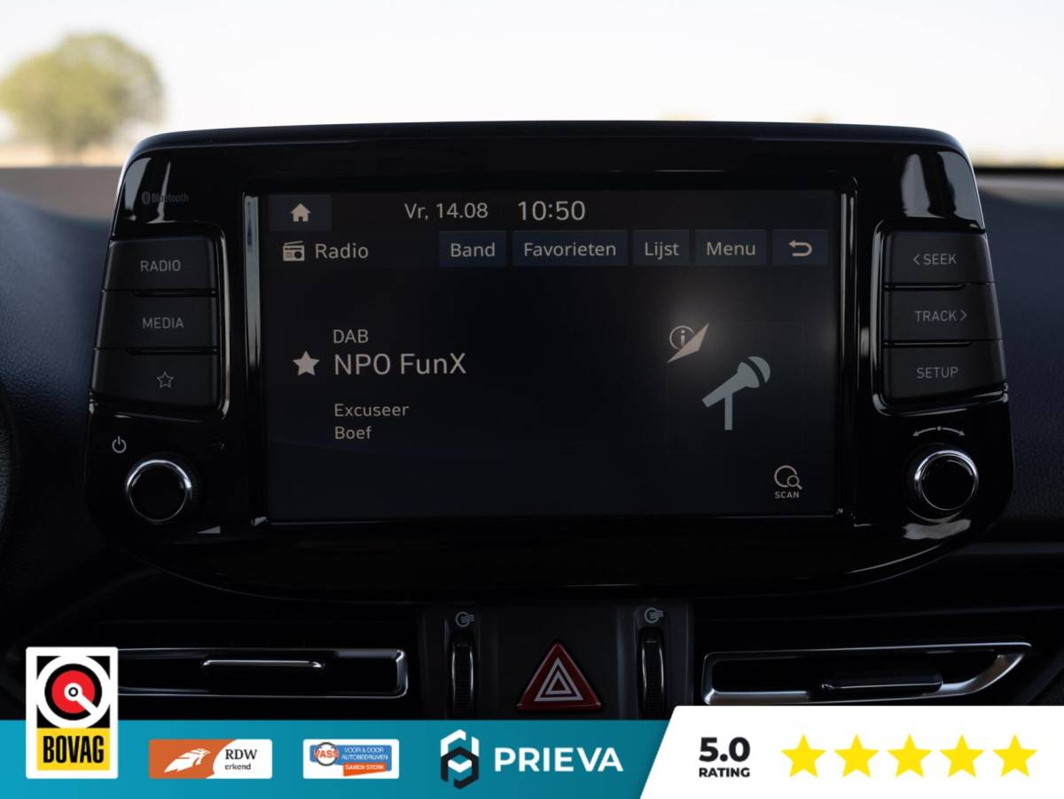 Hyundai i30 Hyundai i30 CW 1.0 T-GDI Essential 120PK | Dealer| Stoel- & Stuurverwarming | Camera | CarPlay