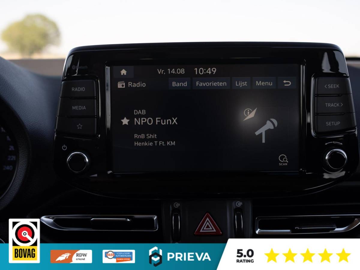 Hyundai i30 Hyundai i30 CW 1.0 T-GDI Essential 120PK | Dealer| Stoel- & Stuurverwarming | Camera | CarPlay