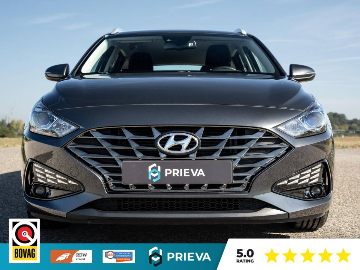 Hyundai i30 Hyundai i30 CW 1.0 T-GDI Essential 120PK | Dealer| Stoel- & Stuurverwarming | Camera | CarPlay