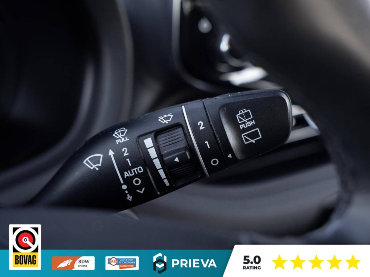 Hyundai i30 Hyundai i30 CW 1.0 T-GDI Essential 120PK | Dealer| Stoel- & Stuurverwarming | Camera | CarPlay