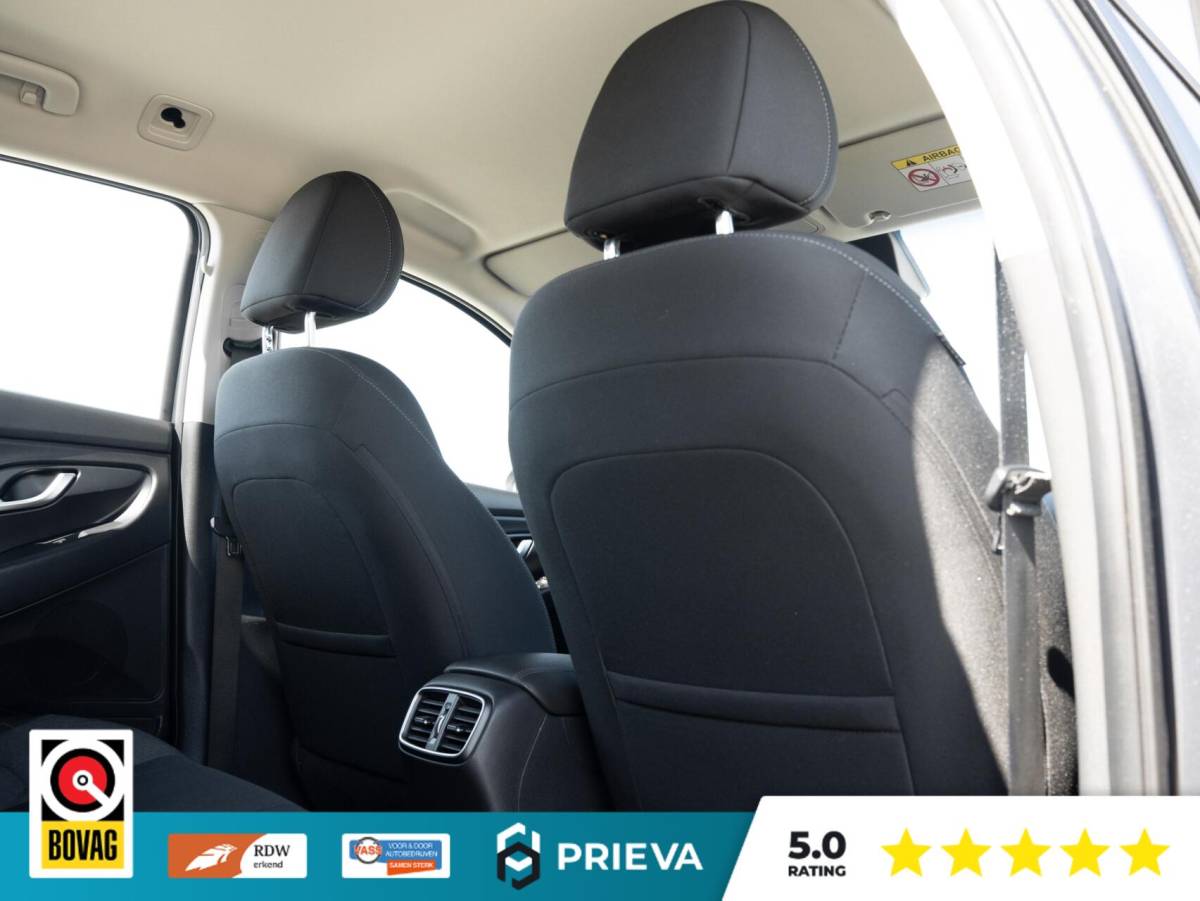 Hyundai i30 Hyundai i30 CW 1.0 T-GDI Essential 120PK | Dealer| Stoel- & Stuurverwarming | Camera | CarPlay