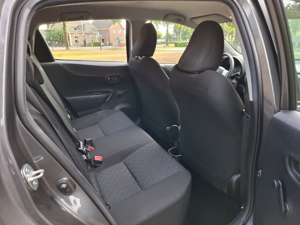 Toyota Yaris Toyota Yaris 1.0 VVT-i Now