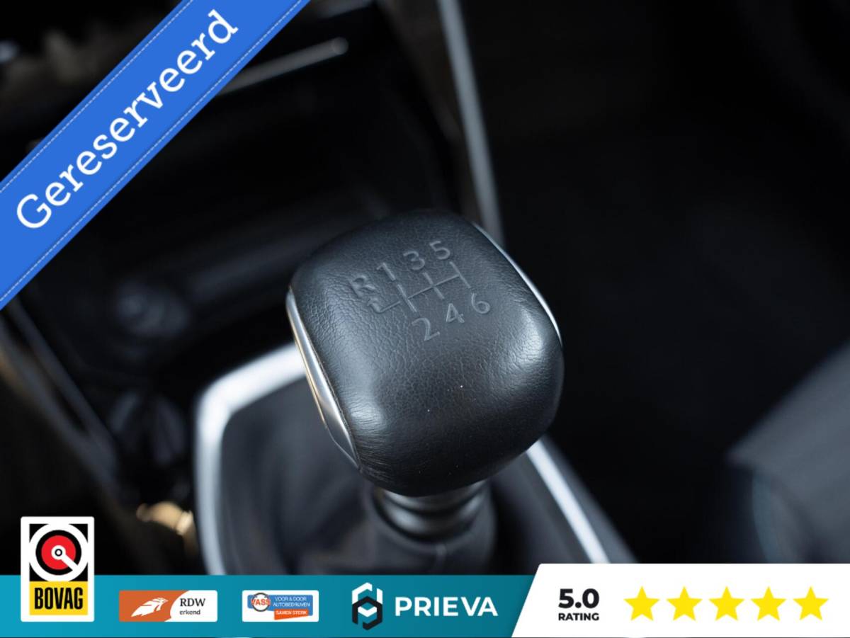 Peugeot 2008 Peugeot 2008 1.2 PureTech 130PK | Dealer | ACC | Camera | leder | Stoelverwarming | CarPlay
