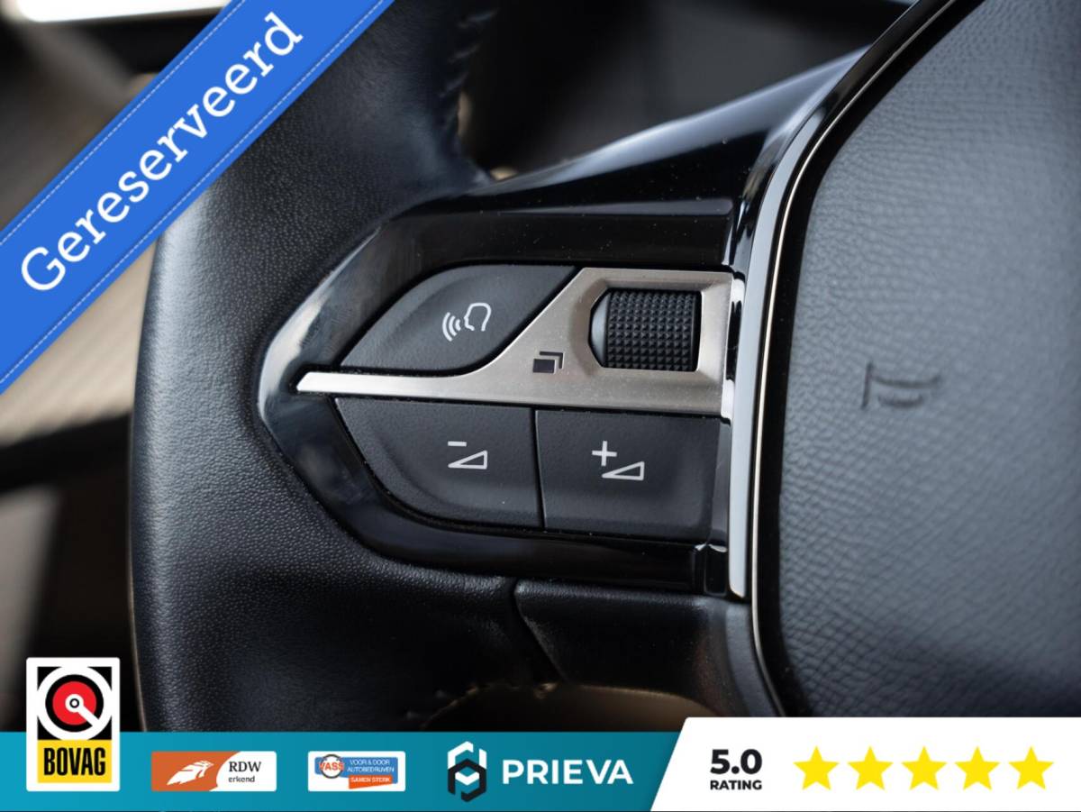 Peugeot 2008 Peugeot 2008 1.2 PureTech 130PK | Dealer | ACC | Camera | leder | Stoelverwarming | CarPlay