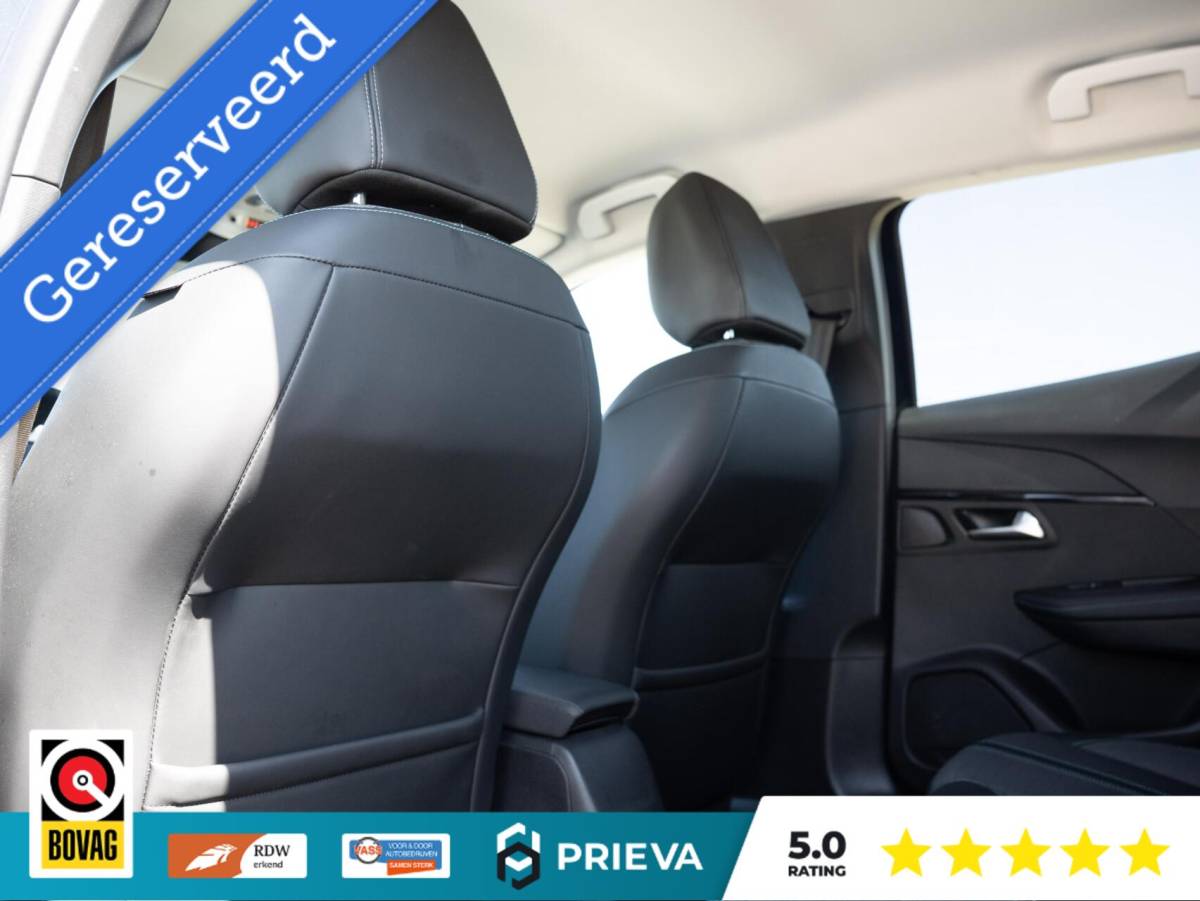 Peugeot 2008 Peugeot 2008 1.2 PureTech 130PK | Dealer | ACC | Camera | leder | Stoelverwarming | CarPlay