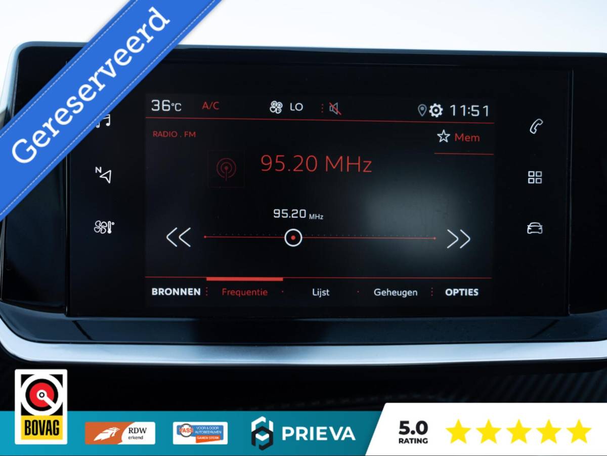 Peugeot 2008 Peugeot 2008 1.2 PureTech 130PK | Dealer | ACC | Camera | leder | Stoelverwarming | CarPlay