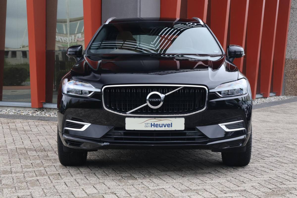 Volvo XC60 Volvo XC60 T8 Recharge AWD Momentum | Leder | Panoramadak | Parkeercamera | Keyless