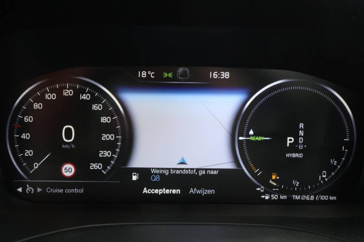 Volvo XC60 Volvo XC60 T8 Recharge AWD Momentum | Leder | Panoramadak | Parkeercamera | Keyless