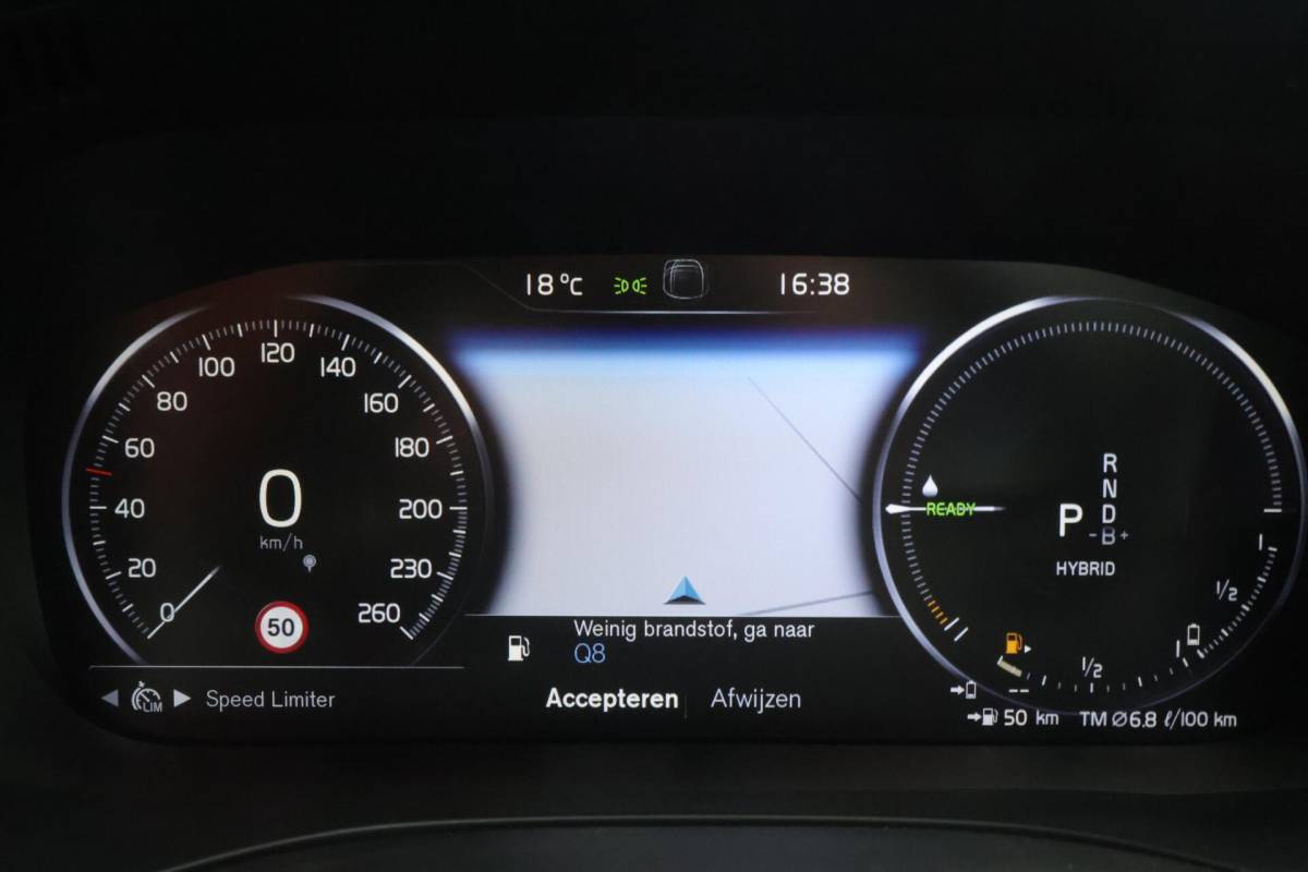Volvo XC60 Volvo XC60 T8 Recharge AWD Momentum | Leder | Panoramadak | Parkeercamera | Keyless