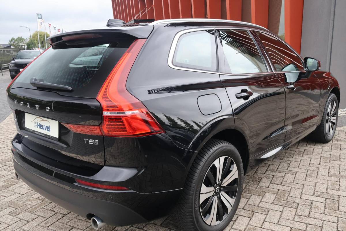 Volvo XC60 Volvo XC60 T8 Recharge AWD Momentum | Leder | Panoramadak | Parkeercamera | Keyless