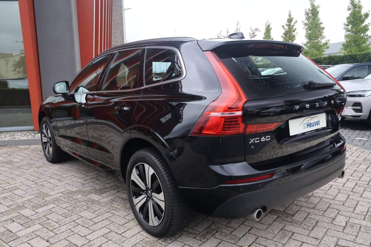 Volvo XC60 Volvo XC60 T8 Recharge AWD Momentum | Leder | Panoramadak | Parkeercamera | Keyless