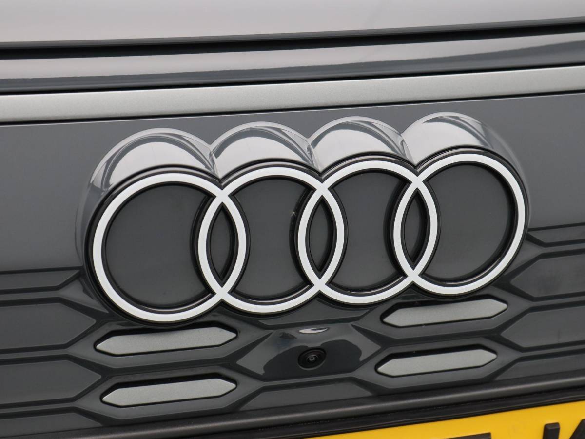 Audi Q6 e-tron Audi Q6 e-tron Advanced edition performance 100 kWh S-Line | 21 Inch | Luchtvering | B&O Audio | 360° Camera | AR Head-Up | 6.474 Km!!