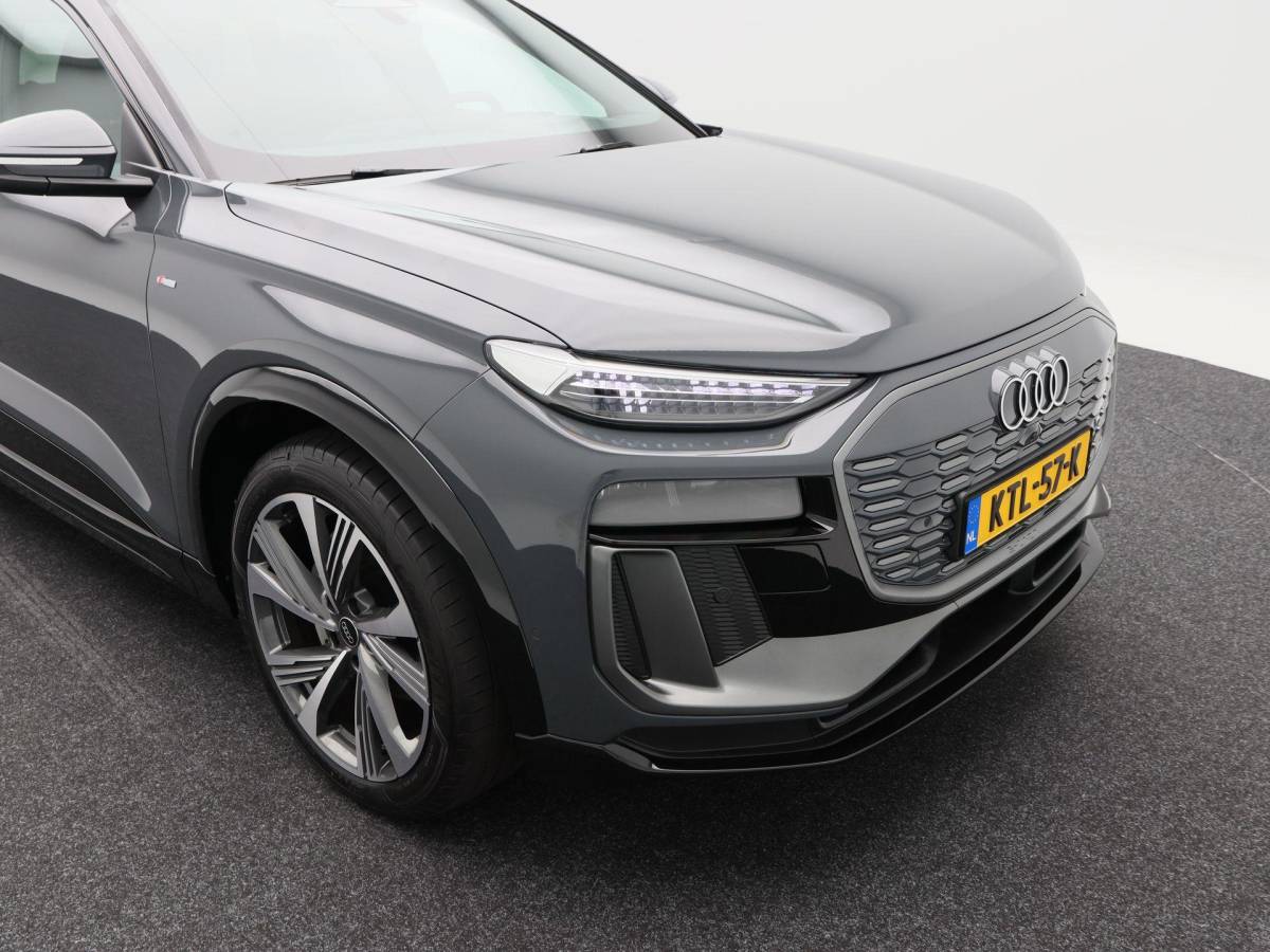 Audi Q6 e-tron Audi Q6 e-tron Advanced edition performance 100 kWh S-Line | 21 Inch | Luchtvering | B&O Audio | 360° Camera | AR Head-Up | 6.474 Km!!