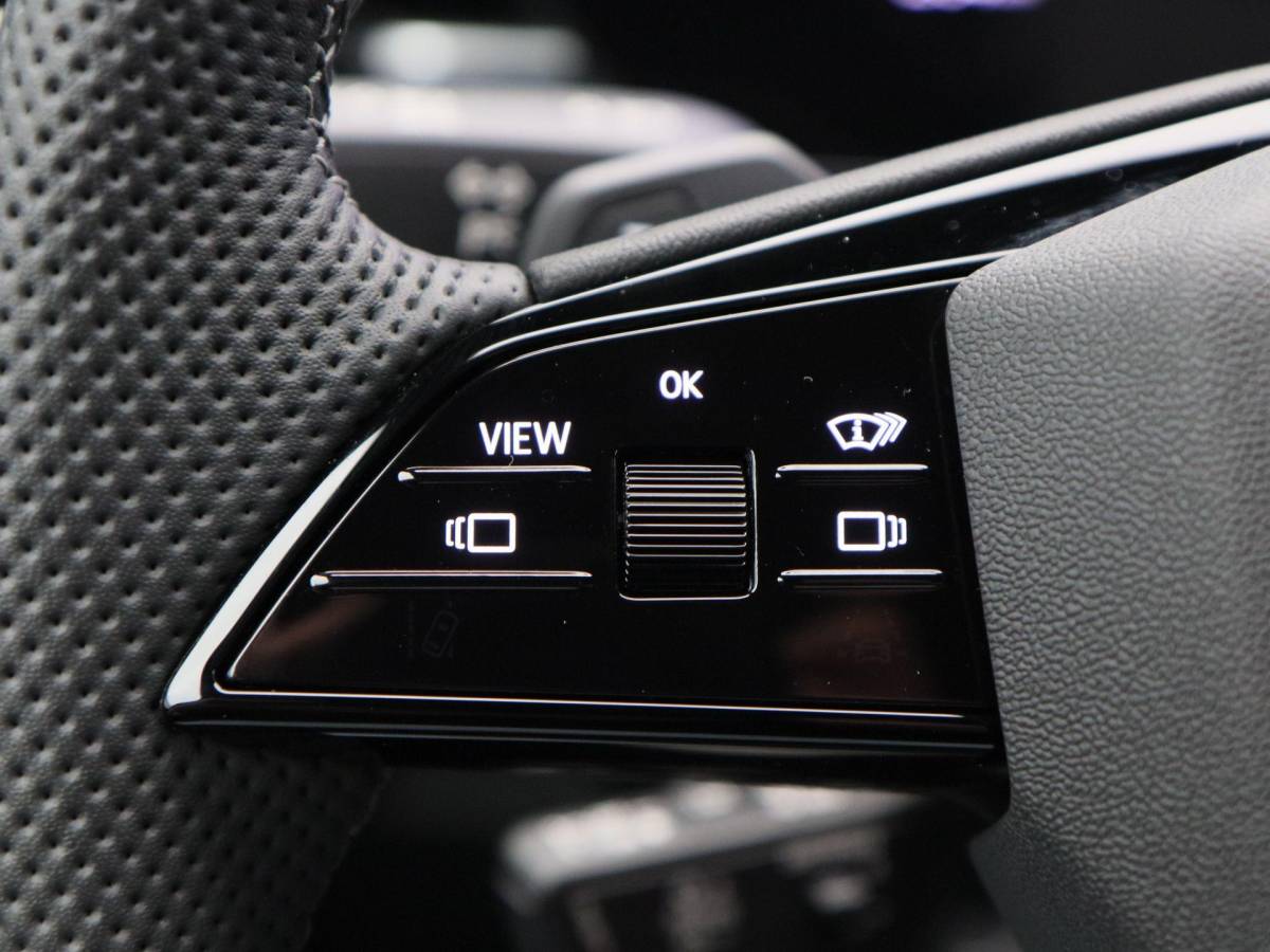 Audi Q6 e-tron Audi Q6 e-tron Advanced edition performance 100 kWh S-Line | 21 Inch | Luchtvering | B&O Audio | 360° Camera | AR Head-Up | 6.474 Km!!