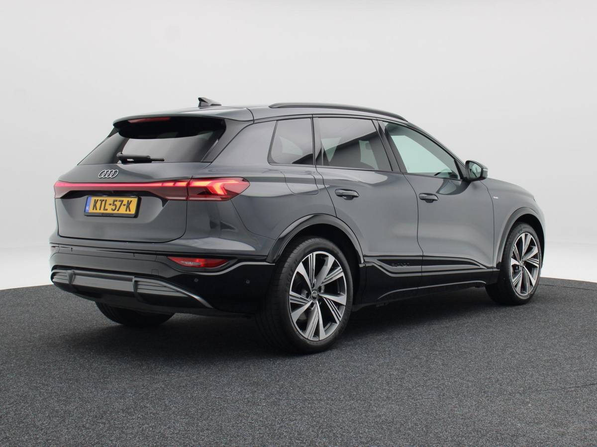 Audi Q6 e-tron Audi Q6 e-tron Advanced edition performance 100 kWh S-Line | 21 Inch | Luchtvering | B&O Audio | 360° Camera | AR Head-Up | 6.474 Km!!