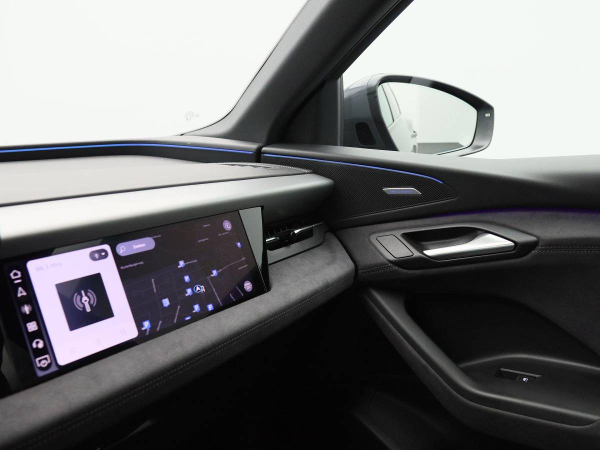 Audi Q6 e-tron Audi Q6 e-tron Advanced edition performance 100 kWh S-Line | 21 Inch | Luchtvering | B&O Audio | 360° Camera | AR Head-Up | 6.474 Km!!