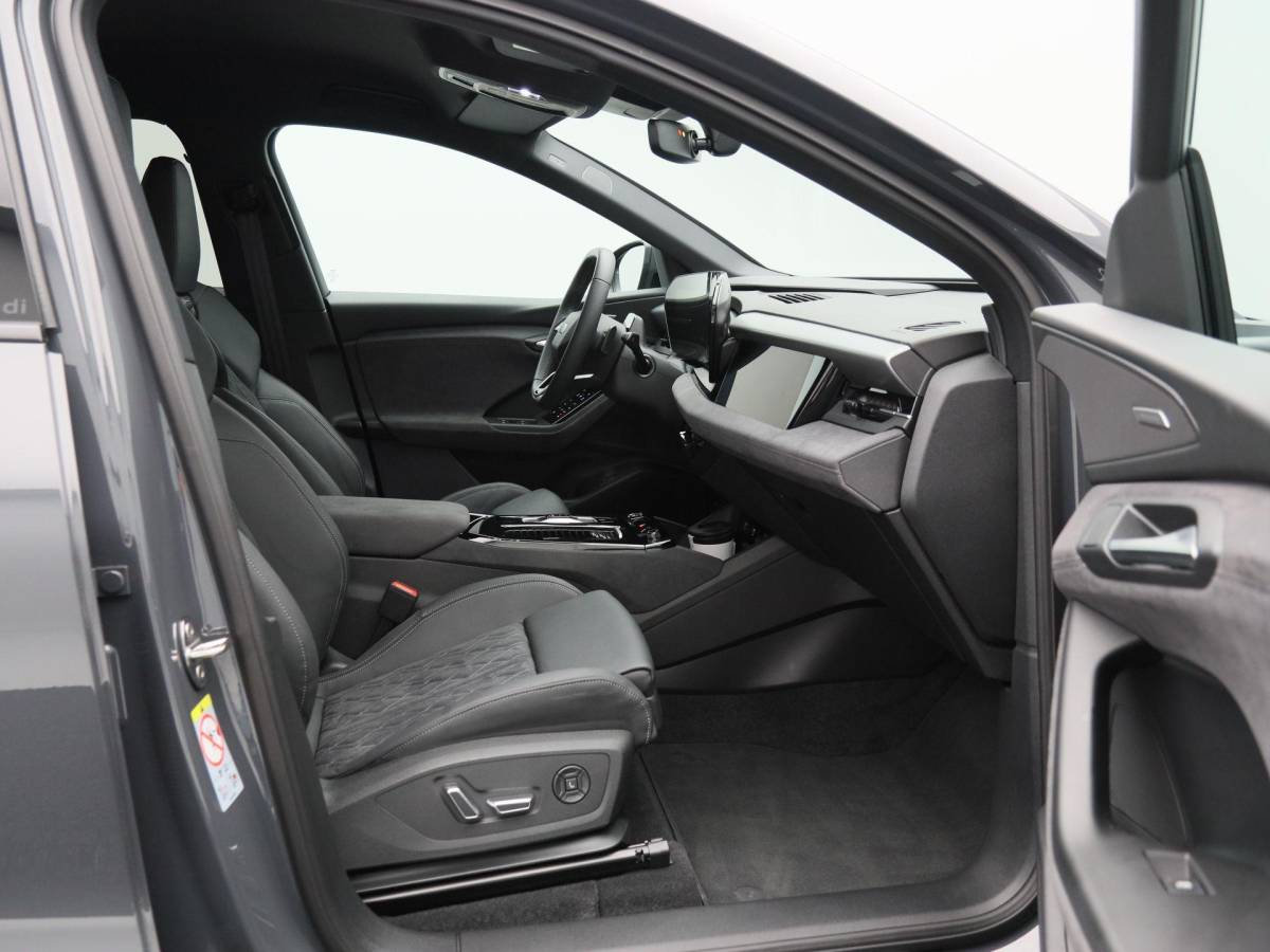 Audi Q6 e-tron Audi Q6 e-tron Advanced edition performance 100 kWh S-Line | 21 Inch | Luchtvering | B&O Audio | 360° Camera | AR Head-Up | 6.474 Km!!