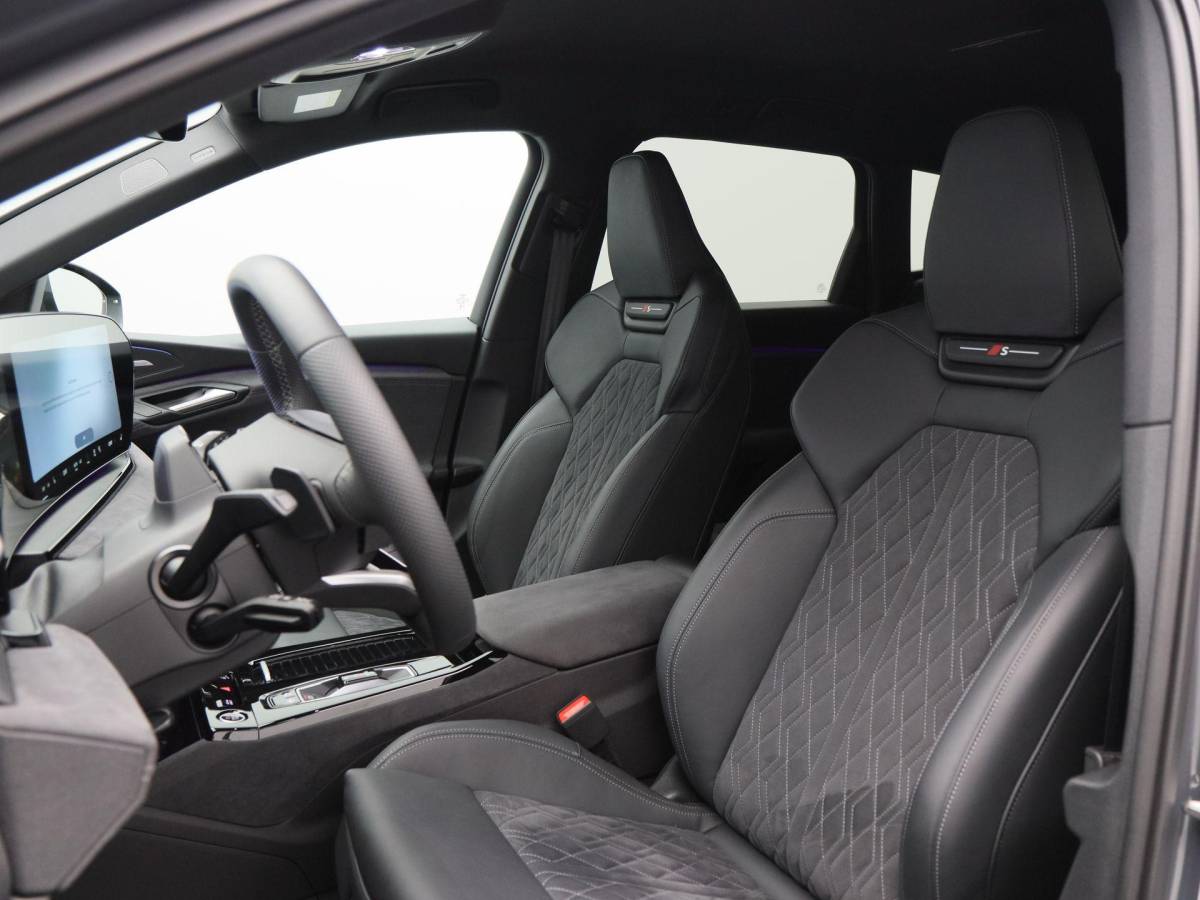 Audi Q6 e-tron Audi Q6 e-tron Advanced edition performance 100 kWh S-Line | 21 Inch | Luchtvering | B&O Audio | 360° Camera | AR Head-Up | 6.474 Km!!