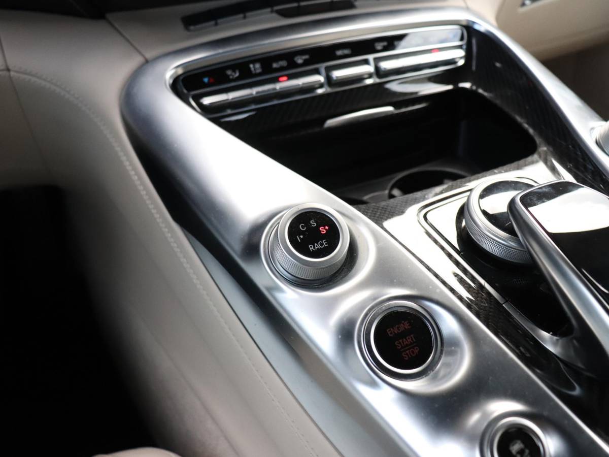 Mercedes-AMG GT Mercedes-Benz AMG GT Roadster 4.0 C | KERAMISCH | LEDER | BURMESTER | STOELVERK. | CAMERA | NAVI | ADAPT. CRUISE |