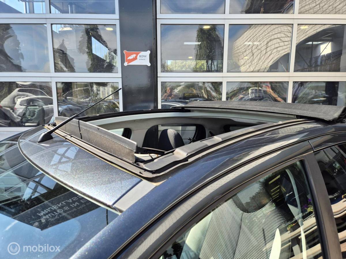 Peugeot 108 Peugeot 108  OPEN DAK! D-RIEM V.V AIRCO CAMERA LED