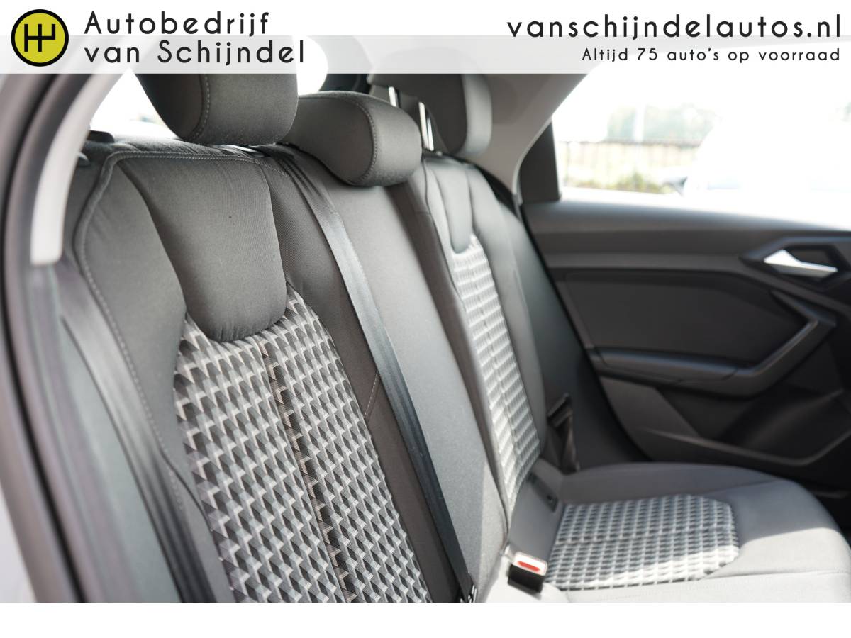 Audi A1 Sportback Audi A1 Sportback 25 TFSI EPIC ORIGINEEL NEDERLANDS ANDROID/APPLECARPLAY(NAVI) ECC AIRCO CRUISECONTROL RIJSTROOKSENSOR 17INCH BLUETOOTH PARKEERSENSOREN ENZ…