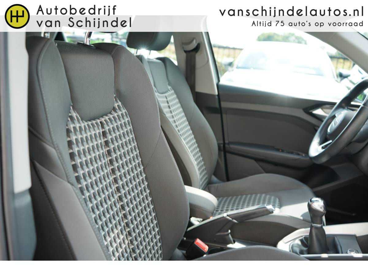 Audi A1 Sportback Audi A1 Sportback 25 TFSI EPIC ORIGINEEL NEDERLANDS ANDROID/APPLECARPLAY(NAVI) ECC AIRCO CRUISECONTROL RIJSTROOKSENSOR 17INCH BLUETOOTH PARKEERSENSOREN ENZ…