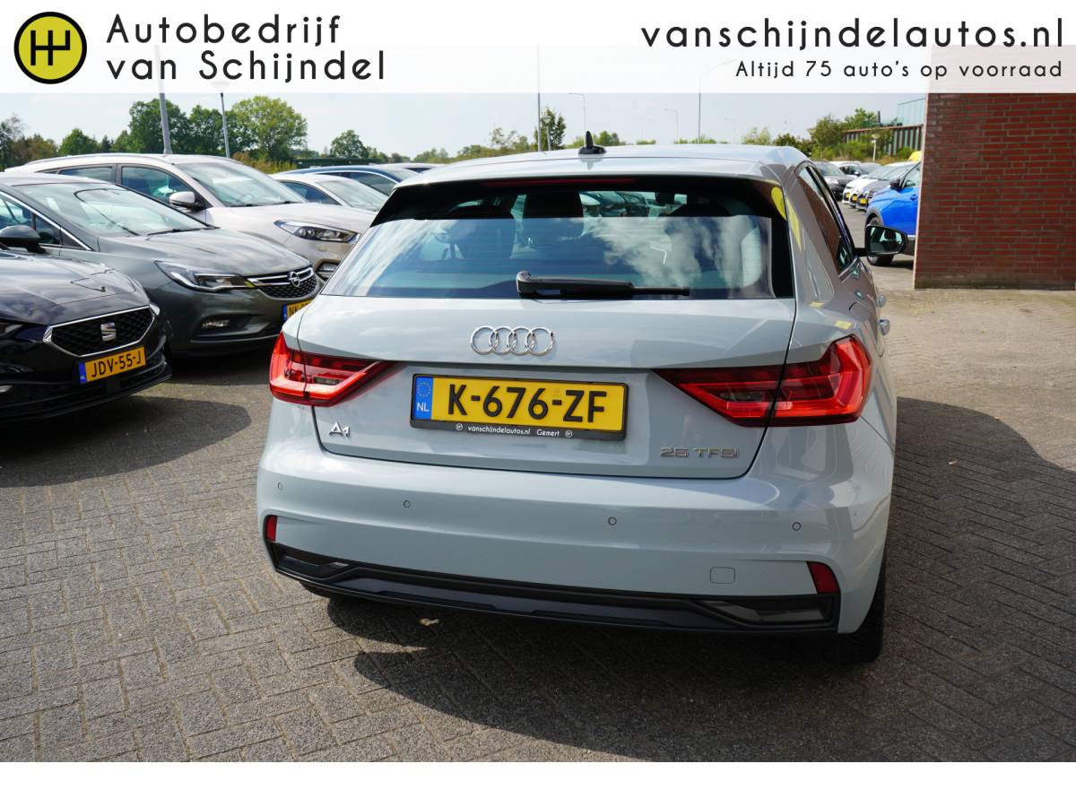 Audi A1 Sportback Audi A1 Sportback 25 TFSI EPIC ORIGINEEL NEDERLANDS ANDROID/APPLECARPLAY(NAVI) ECC AIRCO CRUISECONTROL RIJSTROOKSENSOR 17INCH BLUETOOTH PARKEERSENSOREN ENZ…
