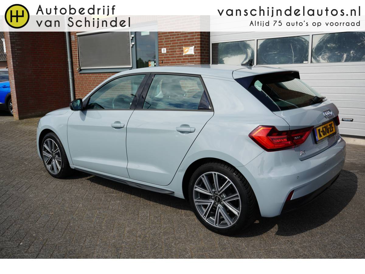 Audi A1 Sportback Audi A1 Sportback 25 TFSI EPIC ORIGINEEL NEDERLANDS ANDROID/APPLECARPLAY(NAVI) ECC AIRCO CRUISECONTROL RIJSTROOKSENSOR 17INCH BLUETOOTH PARKEERSENSOREN ENZ…