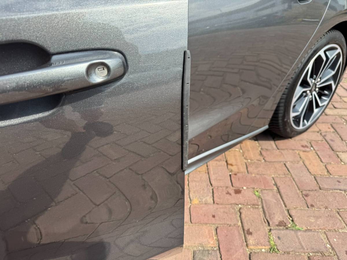 Ford Focus Ford Focus 1.0 EcoBoost Titanium Business **CARPLAY + KEYLESS + WINTER PACK + CAMERA****