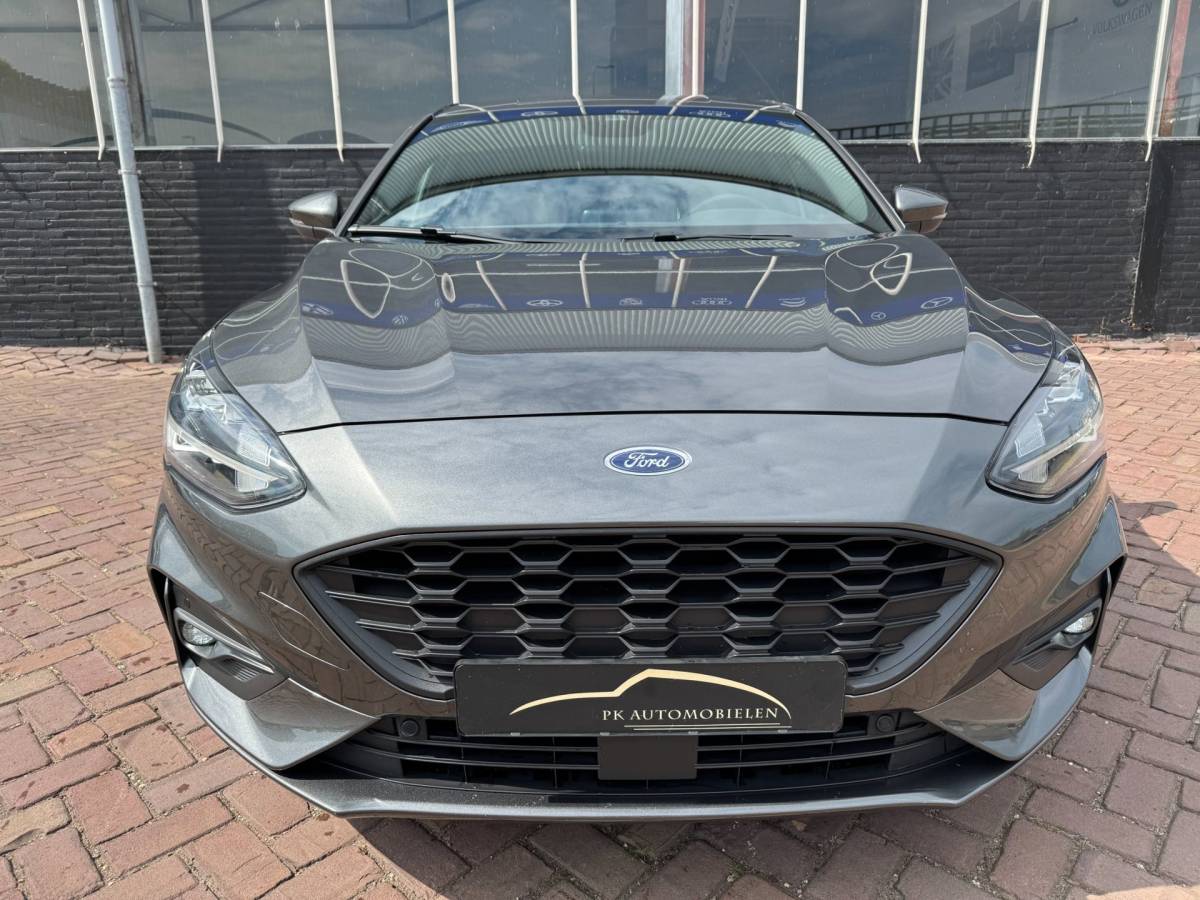 Ford Focus Ford Focus 1.0 EcoBoost Titanium Business **CARPLAY + KEYLESS + WINTER PACK + CAMERA****