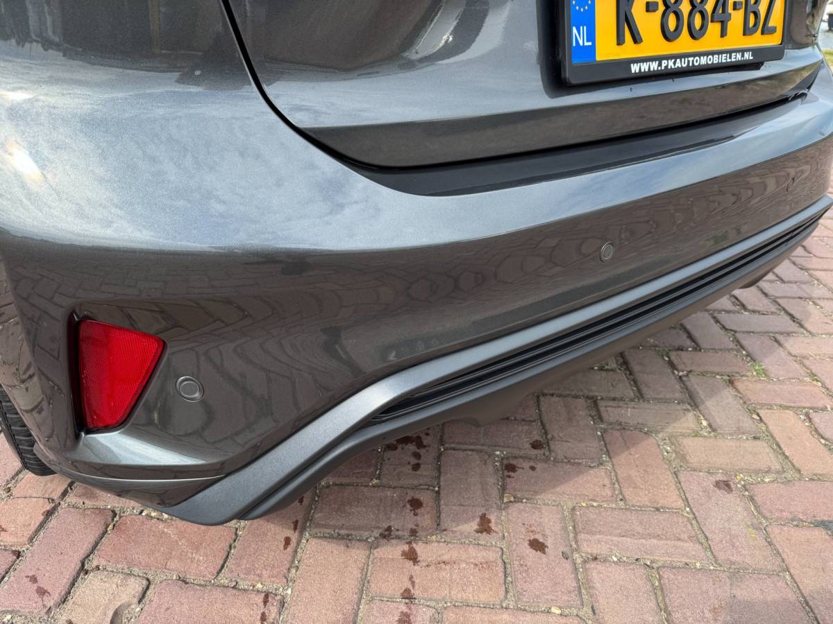 Ford Focus Ford Focus 1.0 EcoBoost Titanium Business **CARPLAY + KEYLESS + WINTER PACK + CAMERA****