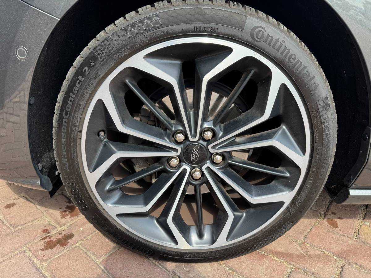 Ford Focus Ford Focus 1.0 EcoBoost Titanium Business **CARPLAY + KEYLESS + WINTER PACK + CAMERA****