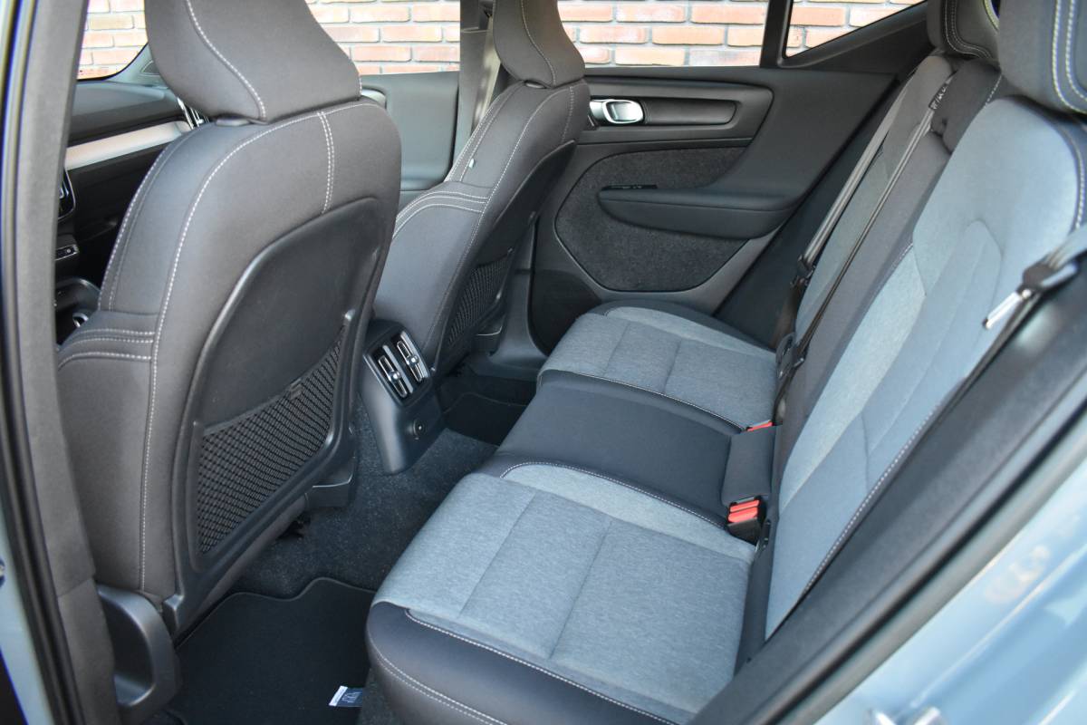 Volvo XC40 Volvo XC40 T5 262PK Recharge Inscription | Trekhaak | Climate pack | All season banden