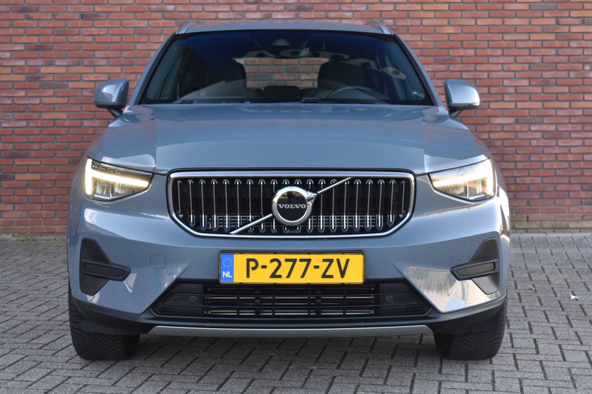 Volvo XC40 Volvo XC40 T5 262PK Recharge Inscription | Trekhaak | Climate pack | All season banden