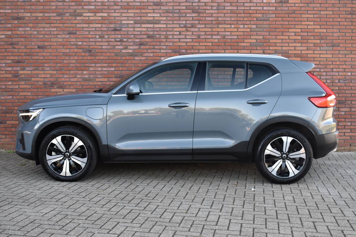 Volvo XC40 Volvo XC40 T5 262PK Recharge Inscription | Trekhaak | Climate pack | All season banden