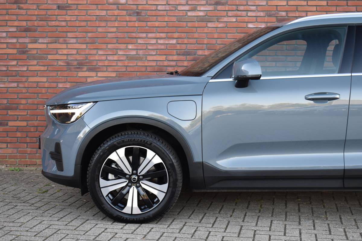 Volvo XC40 Volvo XC40 T5 262PK Recharge Inscription | Trekhaak | Climate pack | All season banden
