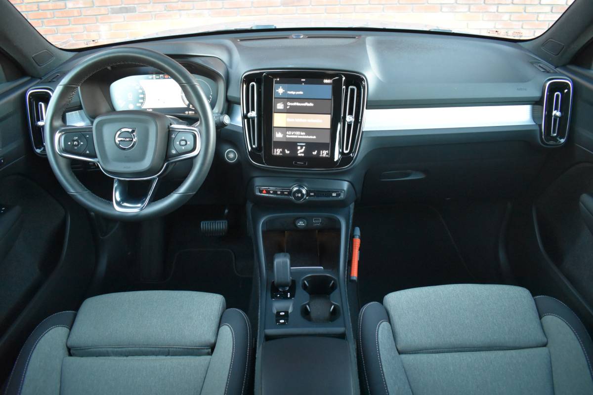 Volvo XC40 Volvo XC40 T5 262PK Recharge Inscription | Trekhaak | Climate pack | All season banden